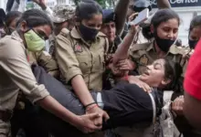 दिल्ली में प्रदर्शन के दौरान मेट्रो और इंटरनेट बंद करने के मामले की सुनवाई करता सुप्रीम कोर्ट।