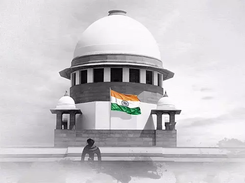 सुप्रीम कोर्ट की इमारत, जहां संविधान पीठ के सामने 25 संवैधानिक मामले लंबित हैं।