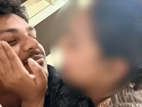 गाजीपुर में 17 वर्षीय छात्रा द्वारा सिपाही पर यौन शोषण और ब्लैकमेलिंग के आरोप लगाए जाने का मामला।