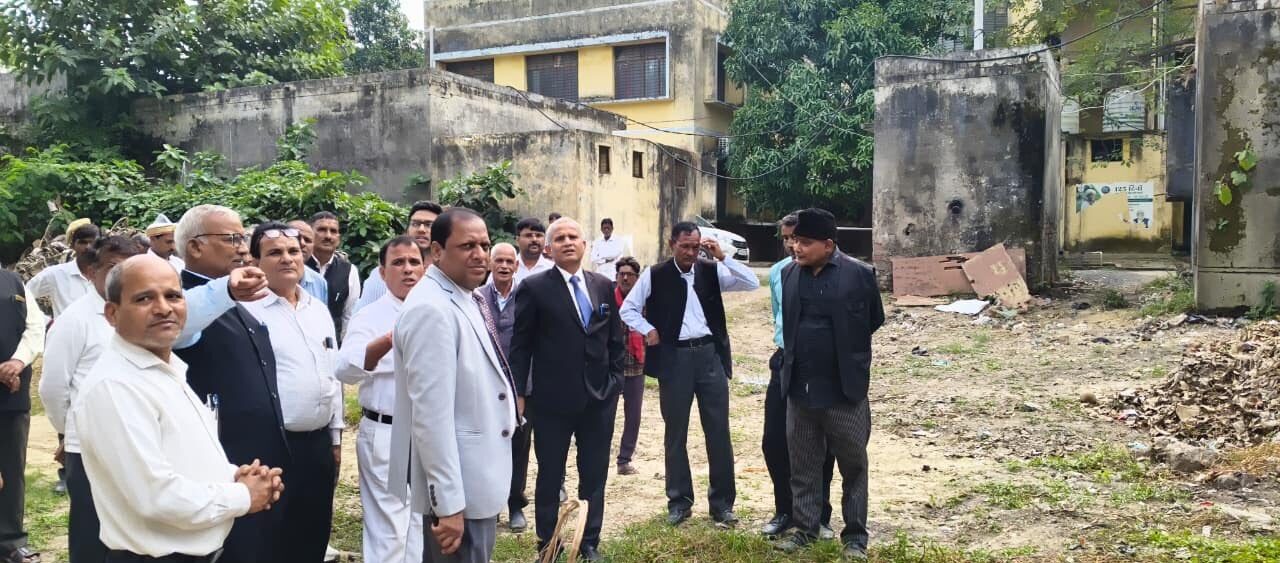 आलापुर तहसील परिसर में स्थित डॉ. भीमराव अंबेडकर कम्युनिटी हॉल, जहां ग्राम न्यायालय के अस्थायी संचालन की संभावना है।