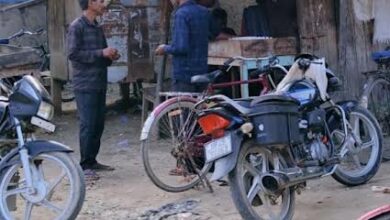 अंबेडकरनगर के हजपुरा बाजार में नवरात्र के दौरान अंडे और मीट की दुकानें बंद रखने की मांग।