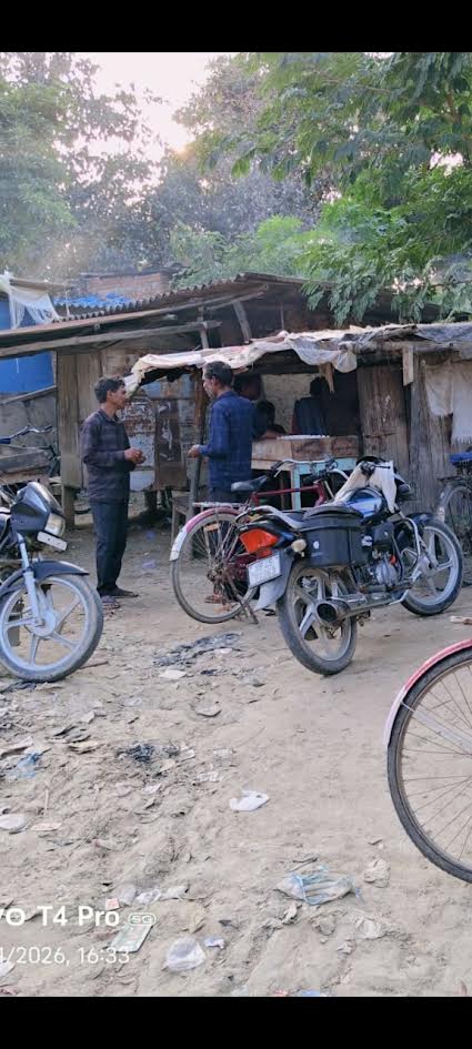 अंबेडकरनगर के हजपुरा बाजार में नवरात्र के दौरान अंडे और मीट की दुकानें बंद रखने की मांग।