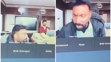 मिशन युवा की समीक्षा बैठक में महिला अधिकारी बेनिश वानी से कथित अभद्र व्यवहार करते IAS कुमार राजीव रंजन का वायरल वीडियो।