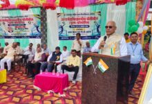 बेडकरनगर के परुइया आश्रम स्थित बाबा बरुआ दास पीजी कॉलेज में अंतरमहाविद्यालयीय वॉलीबॉल प्रतियोगिता का उद्घाटन समारोह।