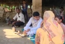 अंबेडकरनगर की जलालपुर विधानसभा सीट पर भाजपा टिकट के दावेदार डॉ. रजनीश सिंह का जनसंपर्क अभियान।