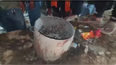 कानपुर के नौबस्ता क्षेत्र में रामलीला मेले के दौरान कार्बाइड सिलेंडर फटने से घायल हुए लोगों की घटना।