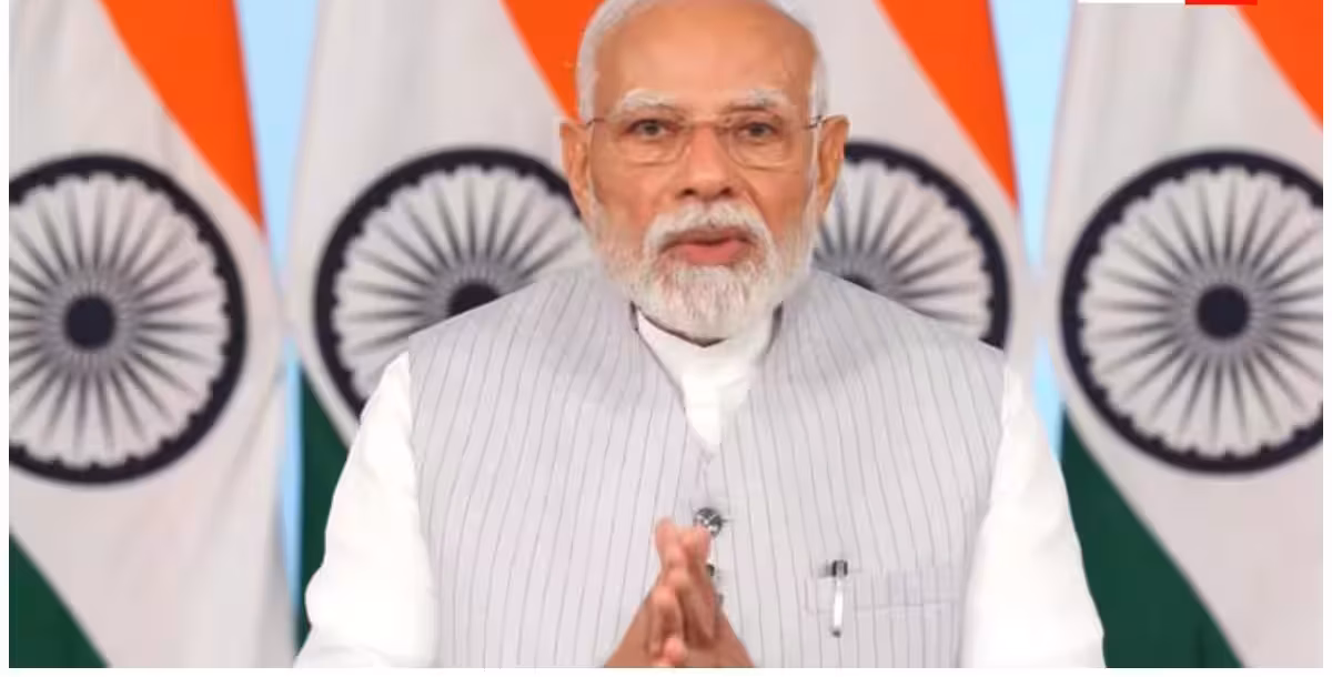 लद्दाख में 3350 करोड़ रुपये की विकास परियोजनाओं का उद्घाटन करते प्रधानमंत्री नरेंद्र मोदी।