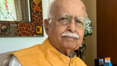 भाजपा के वरिष्ठ नेता लालकृष्ण आडवाणी, जिन्हें सीने में संक्रमण के बाद अस्पताल में भर्ती कराया गया।