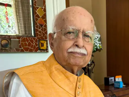 भाजपा के वरिष्ठ नेता लालकृष्ण आडवाणी, जिन्हें सीने में संक्रमण के बाद अस्पताल में भर्ती कराया गया।