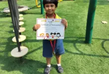 खेलकूद प्रतियोगिता में पदक जीतने वाली लखनऊ की नित्या खण्डेलवाल।