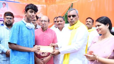 अंबेडकरनगर में अखिलेश यादव के बयान पर प्रतिक्रिया देते कैबिनेट मंत्री ओमप्रकाश राजभर।