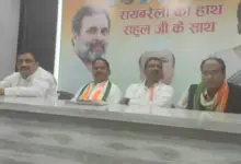 रायबरेली में वोटर लिस्ट में कथित गड़बड़ी को लेकर कांग्रेस जिलाध्यक्ष पंकज तिवारी की प्रेस कॉन्फ्रेंस।