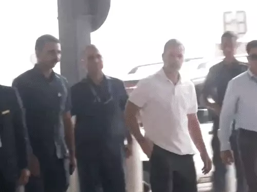 राहुल गांधी चेन्नई में छात्रों की गूंज अभियान के कार्यक्रम में युवाओं से संवाद करते हुए