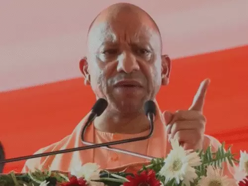 गोरखपुर में शिक्षक विधान परिषद चुनाव के कार्यक्रम के दौरान मुख्यमंत्री योगी आदित्यनाथ।